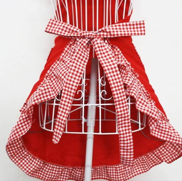 New Retro red And Black Apron.  Other Vintage Styles Available - Picture 4 of 4